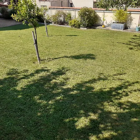 Villa Maison meublée à Brioude, terrain et piscine centre ville